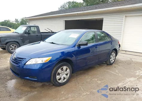 2007 Toyota Camry Le z USA, uszkodzony, nr VIN JTNBE46K973067694